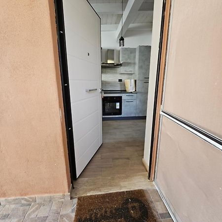 Casa Vacanze Dragona 15 Min Fco 10 Min Ostia 아칠리아 외부 사진