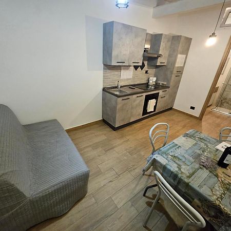 Casa Vacanze Dragona 15 Min Fco 10 Min Ostia 아칠리아 외부 사진