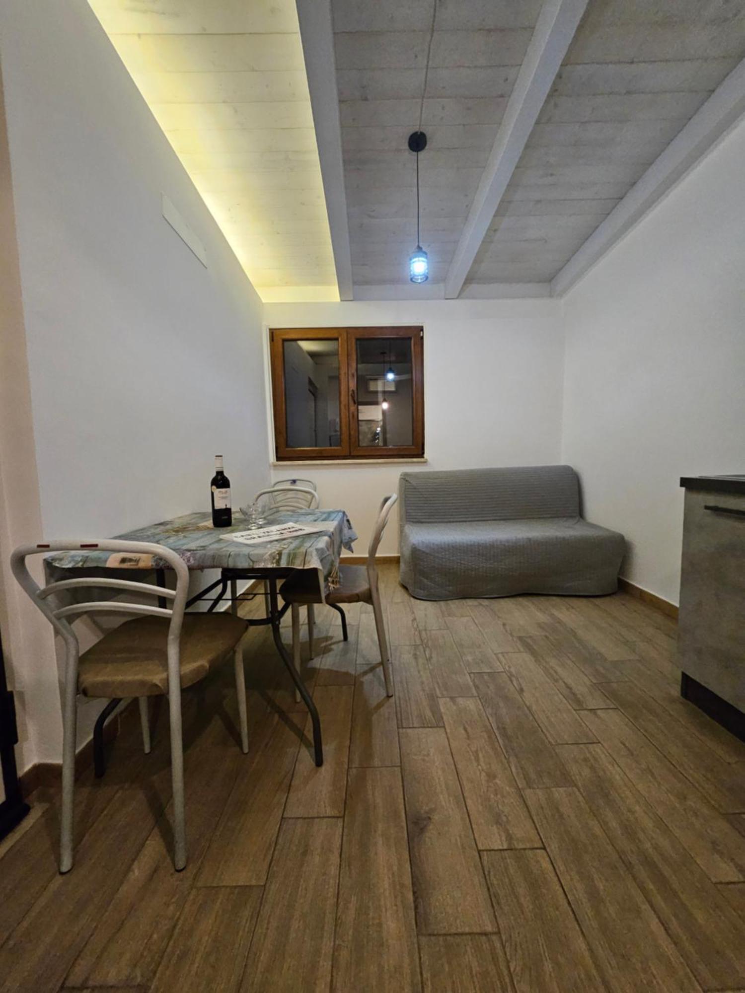 Casa Vacanze Dragona 15 Min Fco 10 Min Ostia 아칠리아 외부 사진