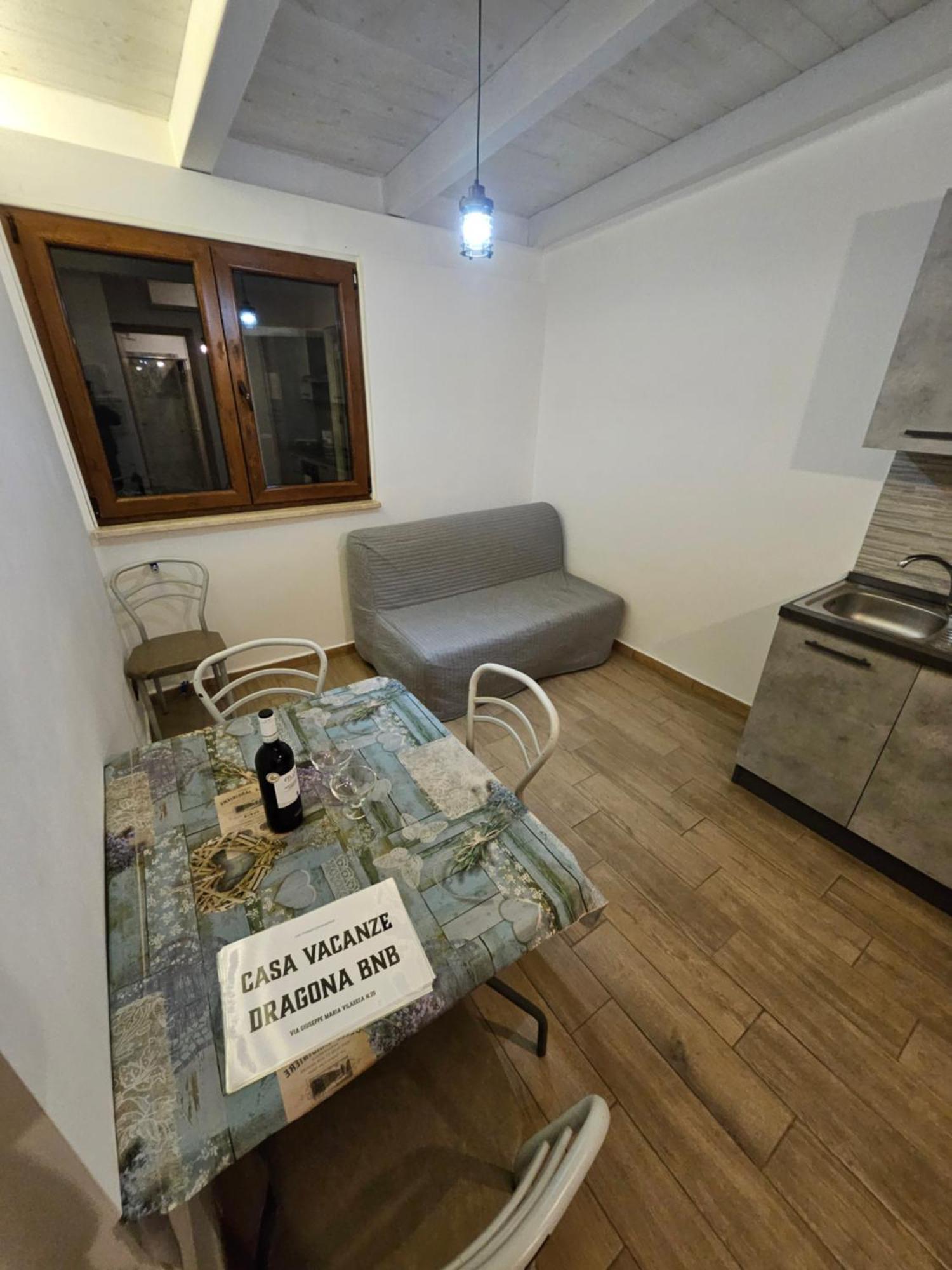 Casa Vacanze Dragona 15 Min Fco 10 Min Ostia 아칠리아 외부 사진